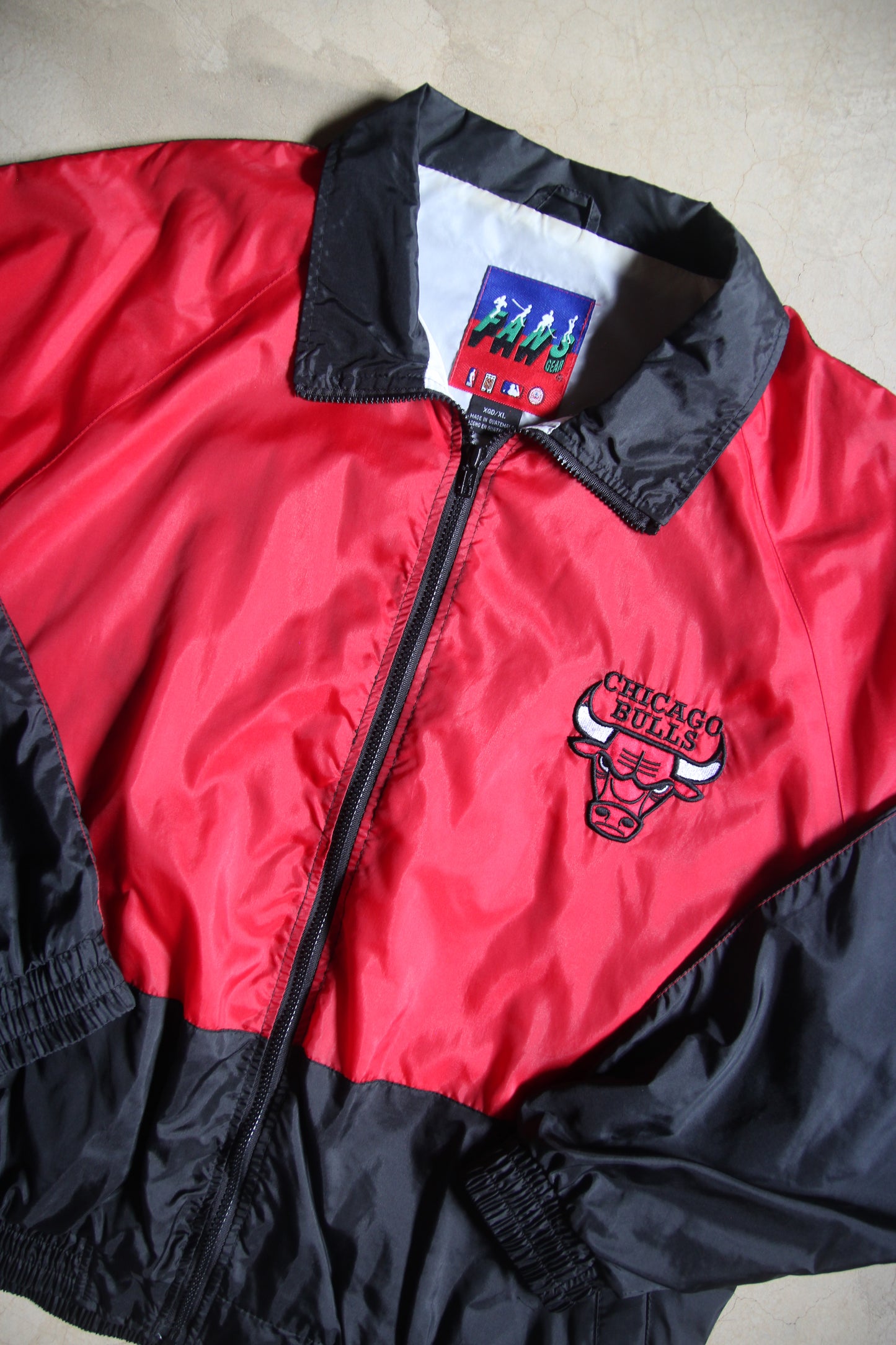 Vintage 90s Chicago Bulls Jacket (XL)