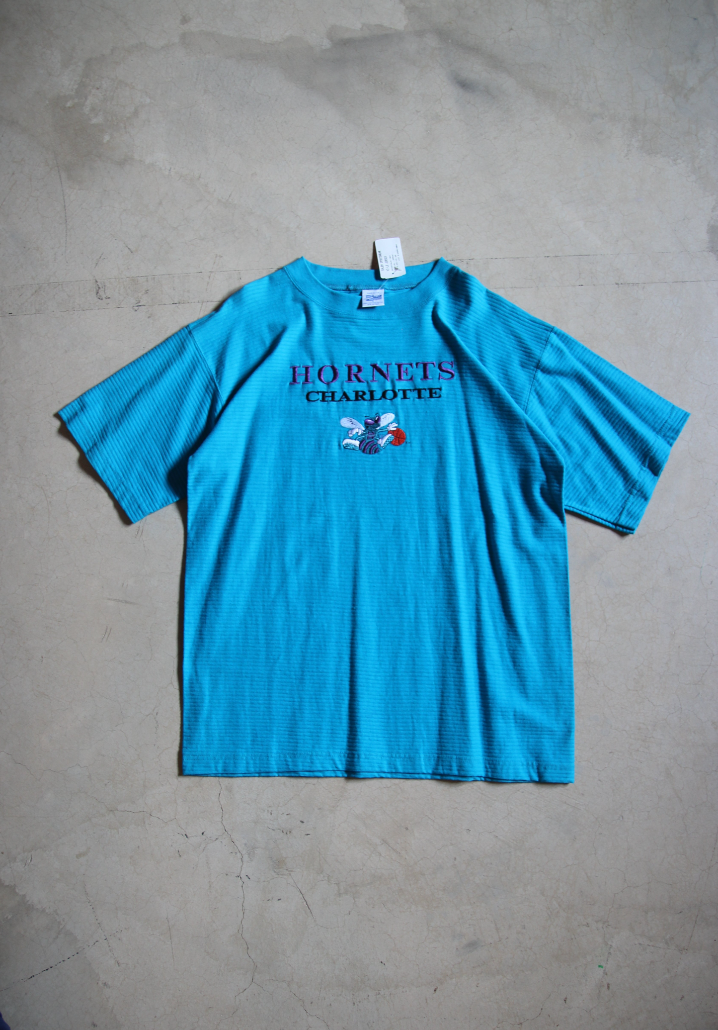 Vintage 90s Charlotte Hornets Deadstock Shirt (L)