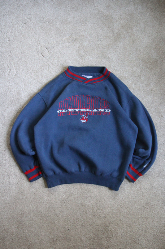 Vintage 90s Cleveland Indians Crewneck (Youth L)