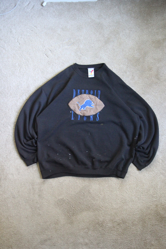 Vintage 90s Distressed Detroit Lions Crewneck (XL)